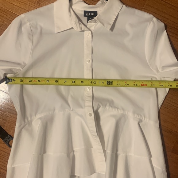 🎉2xHost Pick🎉 Ruffled, High-Low Button-Down - Picture 7 of 9